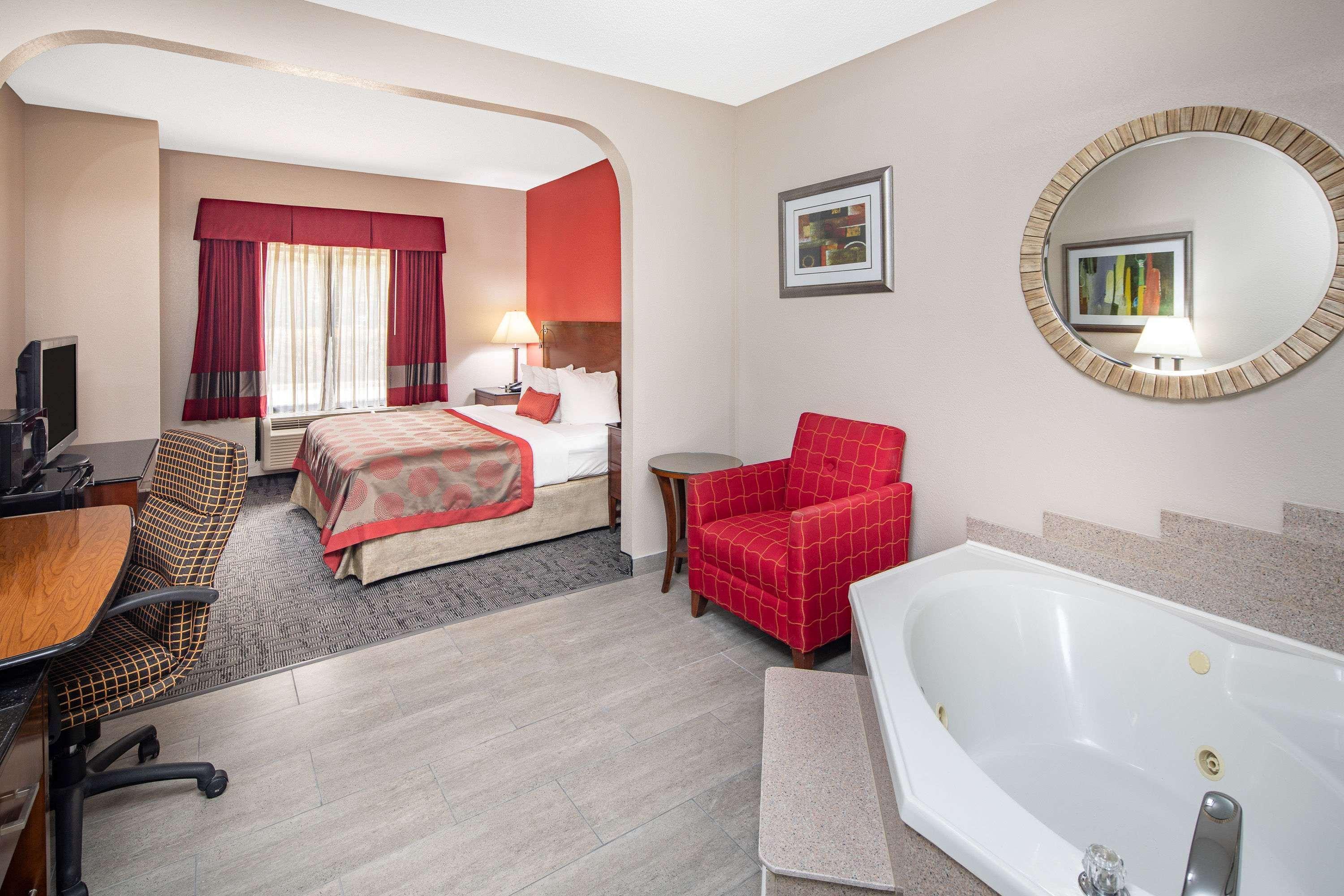 Ramada By Wyndham Alpharetta Atlanta North Hotel Екстериор снимка