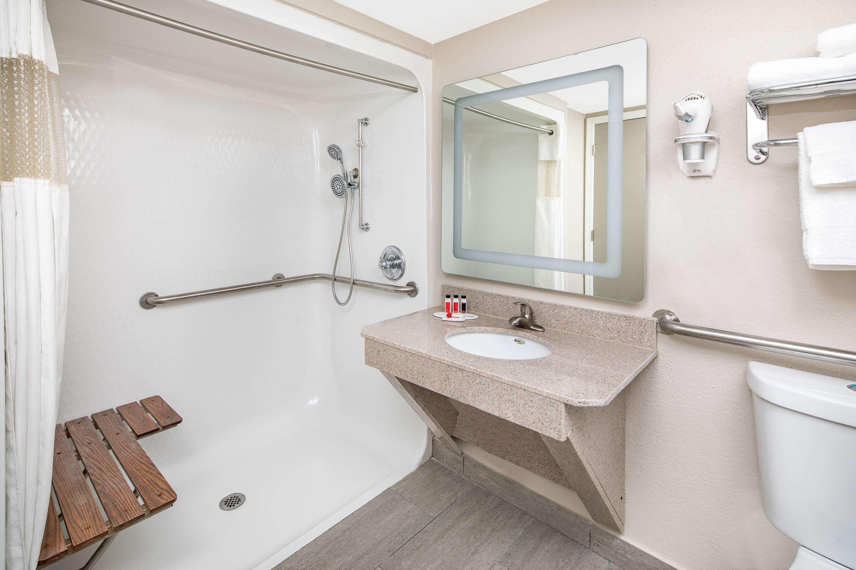 Ramada By Wyndham Alpharetta Atlanta North Hotel Екстериор снимка