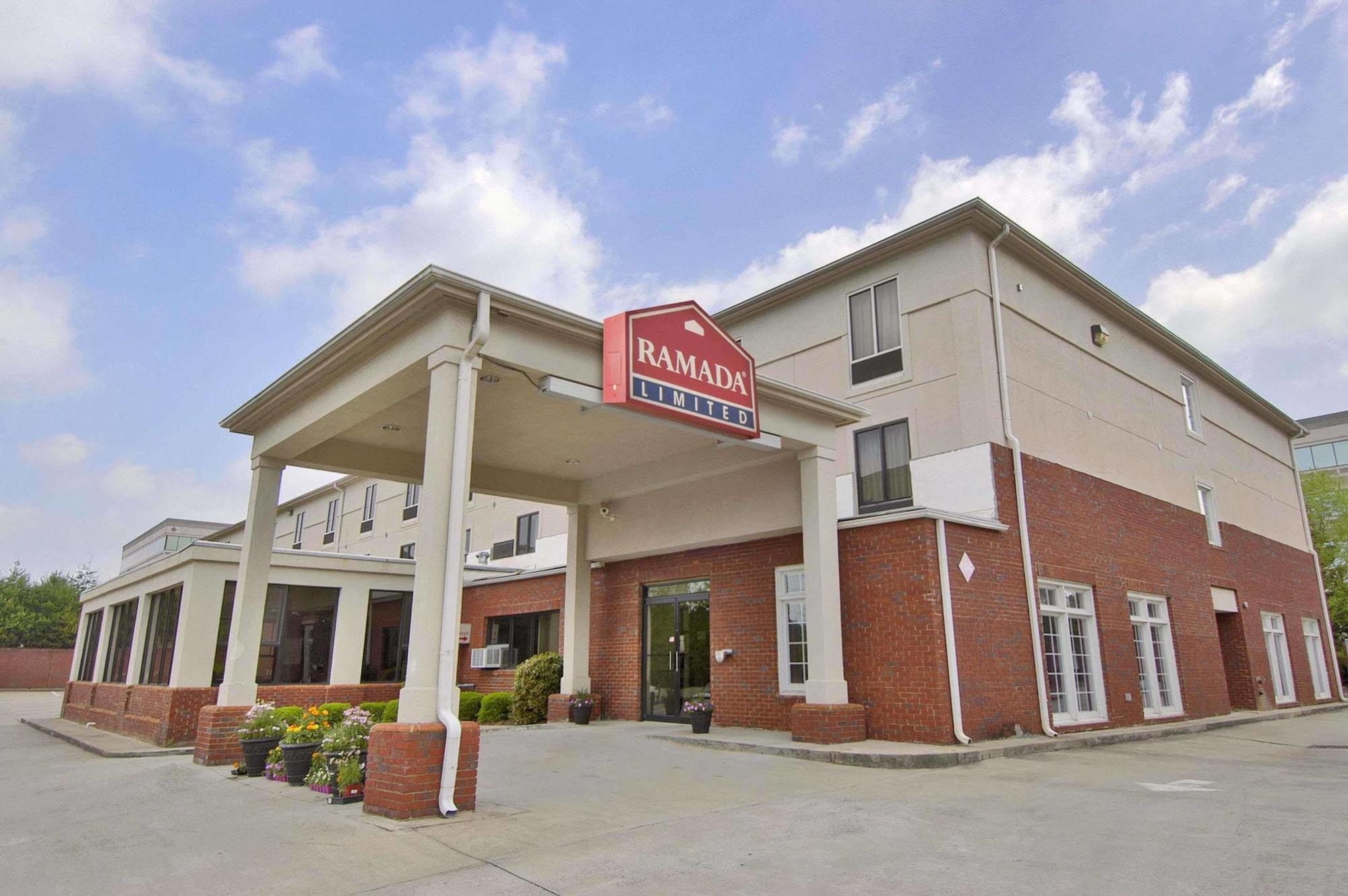 Ramada By Wyndham Alpharetta Atlanta North Hotel Екстериор снимка